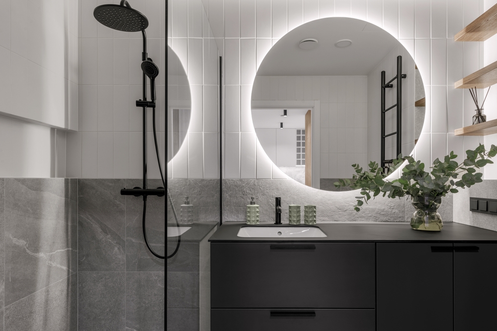 Modern,Minimalistic,Bathroom,Interior,Design,With,Grey,Stone,Tiles,,Black Modern,Minimalistic,Bathroom,Interior,Design,With,Grey,Stone,Tiles,,Black